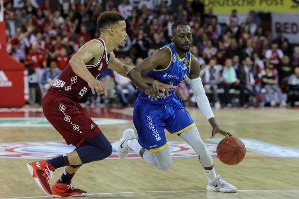 根据上赛季 根据上赛季