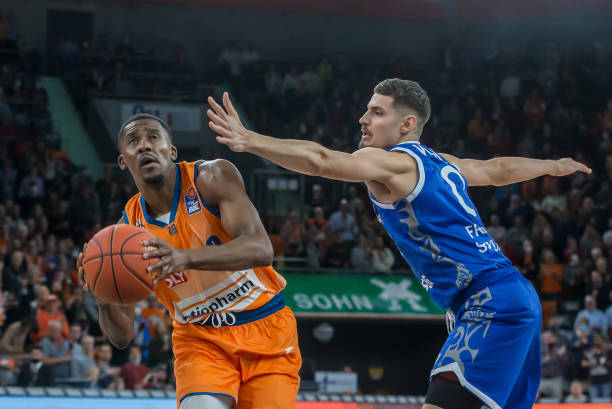 的剧情再度 的剧情再度